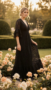 Robe en dentelle noire vaporeuse