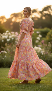 Das gesmokte Seidenkleid