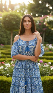 Robe en soie bleu gardénia