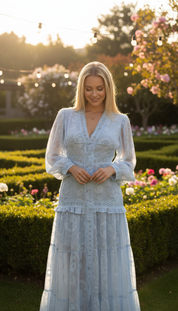 Boho-Maxikleid in Blau mit Blumenstickerei