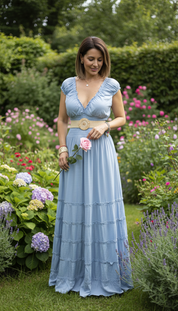 Ruhiges blaues Boho-Kleid