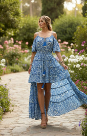 Robe en soie bleu gardénia