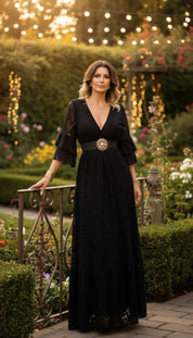 Robe en dentelle noire vaporeuse