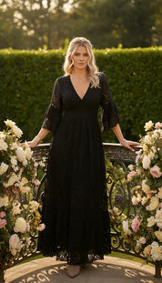 Robe en dentelle noire vaporeuse