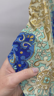 Himmlisches Blütenblaues Seidenkleid