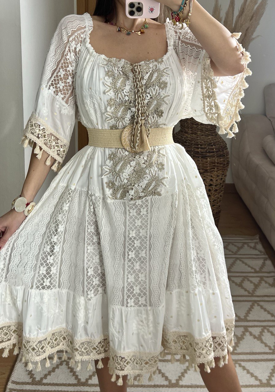 Boho Chic Midi Dress with Lace and Embroidery